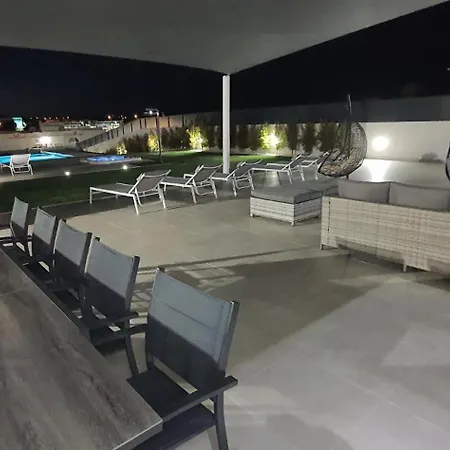 Villa Sky By Laranjal