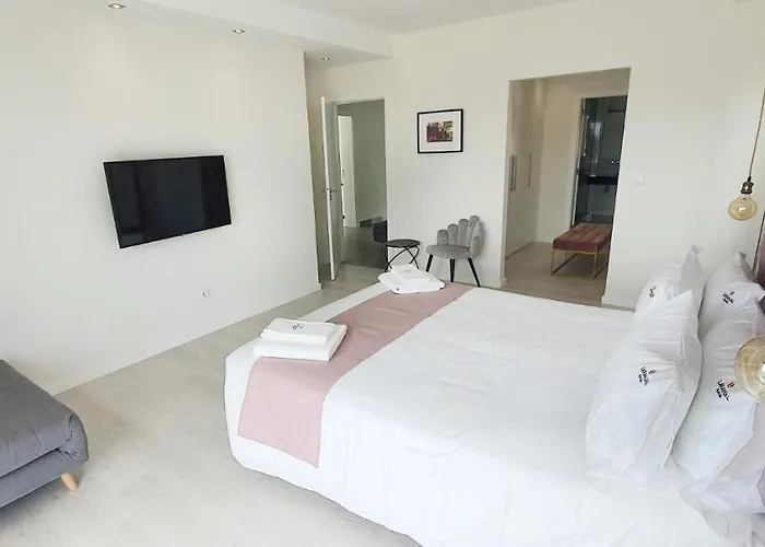 Sky By Laranjal ヴィラ *